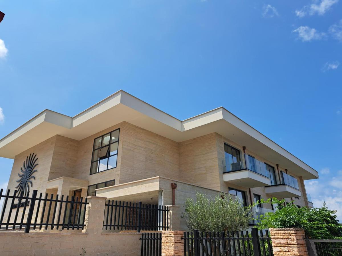 Mamani Apartments Saranda Екстер'єр фото