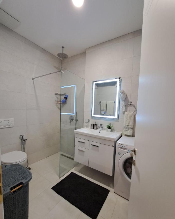 Mamani Apartments Saranda Екстер'єр фото