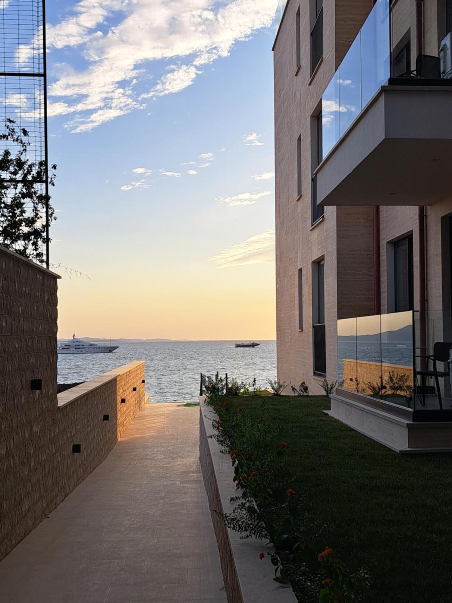 Mamani Apartments Saranda Екстер'єр фото