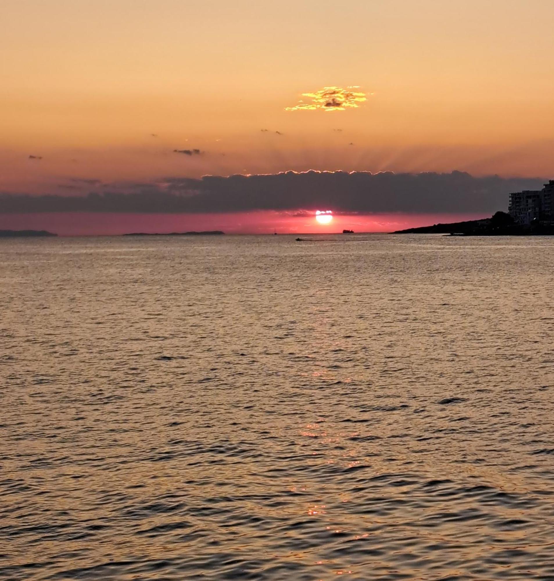 Mamani Apartments Saranda Екстер'єр фото